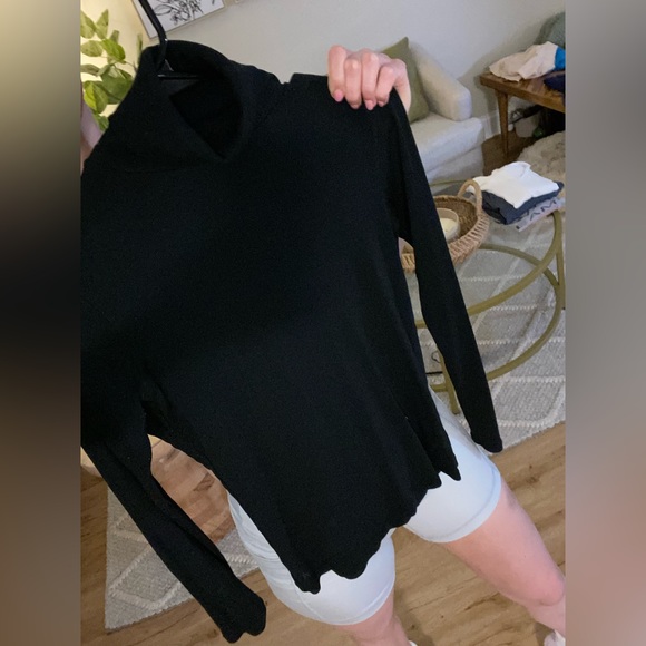 Ralph Lauren Black Turtle Neck Long Sleeve Shirt - Picture 2 of 6